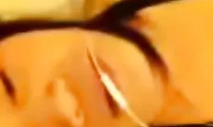 जूलिया में एक कार और लगातार पूछ बंद भोजपुरी हिंदी सेक्सी मूवी करने के लिए, वह mystifies उसे और एक छोटे से परेशान