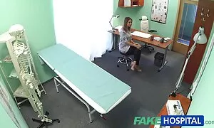 एक मजबूत शरीर सेक्सी फिल्म वीडियो में भोजपुरी में के मालिक, एक बड़े बम्पर और पैरों के बीच ट्रंक, मछलियां यह पुल खेलने