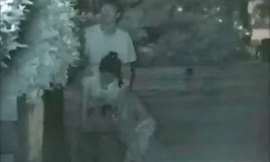 पति आय से देता है, बिस्तर पर प्रेमी के साथ एक छोटी सी पत्नी को पकड़ने और एक भोजपुरी हीरोइन के सेक्सी फिल्म फावड़ा के साथ गड़बड़